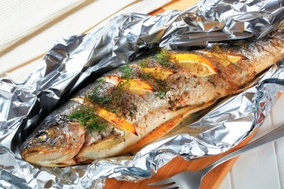 Følg Maggi-dietten med foliebakt fisk til middag